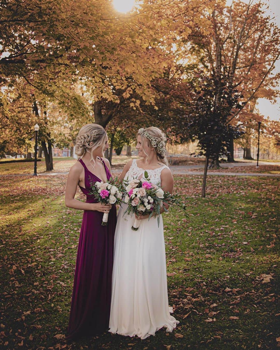 Kalyn Nicholsonのインスタグラム：「happy birthday to my built-in best friend, forever sister and true Scorpio queen @kyranicholson23 🦂 thank you for always leading the way, being there when I need you and showing me all the do’s, do not’s and why not’s of life 🧡 now you’ll get to share that same life map with the sweetest little girl you’re about to bless the world with (and whom I cannot wait to spoil silly and one day take for tattoos)  Literally no other soul I would rather sip mai tai’s in Hawaii with, fall ass first snowboarding with, take long drives just to listen to music with or watch endless true crime docs with. Thankful I get to grow old alongside you, even if we never agree that I was always Mary-Kate and you were always Ashley circa early 2000s」
