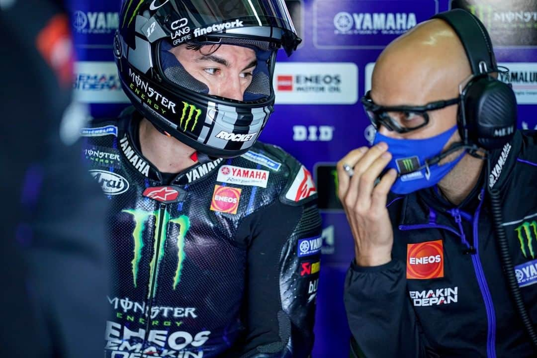 YamahaMotoGPさんのインスタグラム写真 - (YamahaMotoGPInstagram)「Today was a good start to the Teruel GP weekend 💪  We'll keep pushing tomorrow ✊  #MonsterYamaha  #MotoGP  #AlcanizGP」10月24日 3時28分 - yamahamotogp