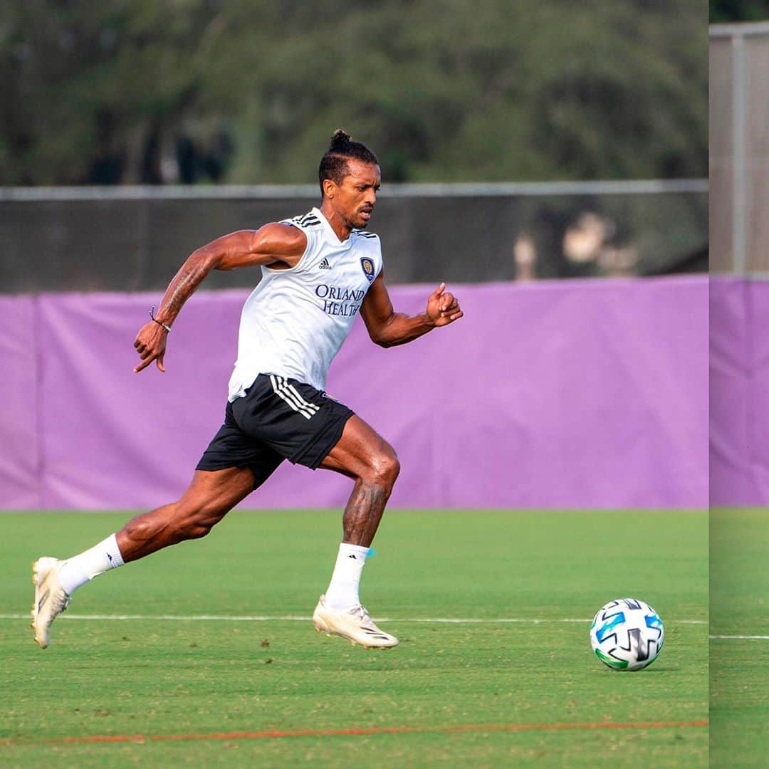 ナニさんのインスタグラム写真 - (ナニInstagram)「Movin' on to Miami! 🏃🏾⚽💥 #MLS #OrlandoCity #VamosOrlando #GoLions #Training #Team #Skills #Lions #Running」10月24日 3時28分 - luisnani