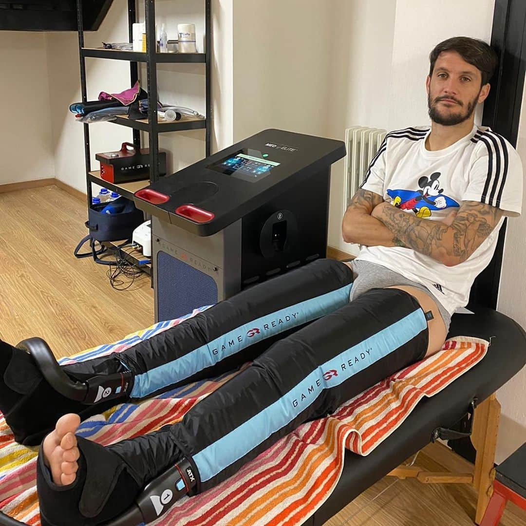 ルイス・アルベルトさんのインスタグラム写真 - (ルイス・アルベルトInstagram)「🇮🇹 Ultima rifinitura prima della partita di domani 💆‍♂️ quando gioco in casa ho sempre una motivazione extra 🦅  🇪🇸 Última puesta a punto antes del partido de mañana 💆‍♂️ jugar en casa siempre es una motivación extra 🦅 #prematch #laziobologna #SerieA #calcio #recuperacion」10月24日 3時41分 - 10_luisalberto