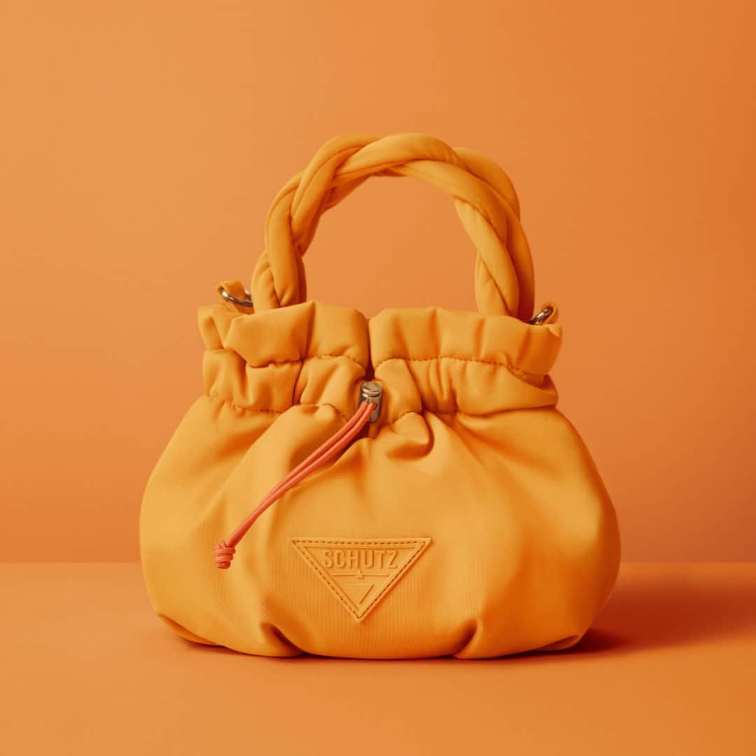 Schutzのインスタグラム：「YOUR NEW FAVORITE BAG ❤️ #schutzlolla」