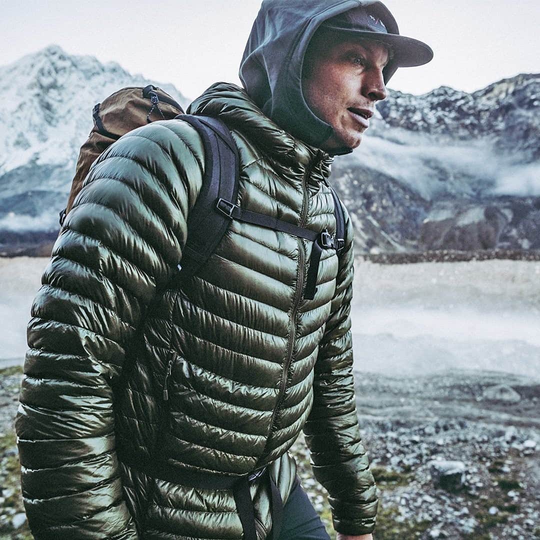 マウンテンハードウェアのインスタグラム：「What is “responsible” down? What does fill power indicate? Can you track where down insulation comes from? Get the answers in the link in our bio. Photo; @jess_talley.」