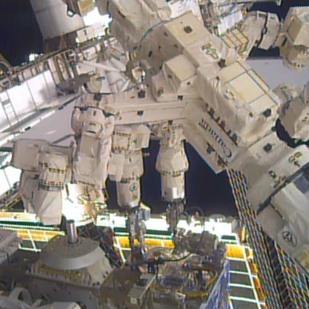 NASAさんのインスタグラム写真 - (NASAInstagram)「Ever wonder what tools for a robot with two 11.5 foot arms look like? 🤖🛠️ Well here is an example! This week, @iss’ Dextre robot used both arms simultaneously for the first time to operate two tools as part of the Robotic Refueling Mission 3 (RRM3).  RRM3 is developing the tools and techniques needed for transferring cryogenic fluids, which can be used as propellants, coolants, or for life-support systems.  The Dextre robot operated the Cryogen Servicing Tool in one arm to grab and guide a hose that would be used to pump fuel into a port on the RRM3 module [pictures 1-2]. Dextre used its second arm to extend the snake-like VIPIR2 camera [pictures 3-4] into the piping system to ensure the hose is inserted correctly. The last image shows VIPIR2 and CST connected to Dextre, on the Canadarm2. These techniques could be applied to future robotic refueling of free-flying spacecraft to extend their lifespan and to enable farther and long-duration journeys.  All images credit: NASA」10月24日 4時35分 - nasagoddard