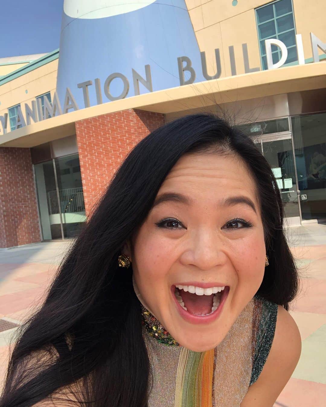 Walt Disney Studiosさんのインスタグラム写真 - (Walt Disney StudiosInstagram)「A Special Note from #DisneyRaya’s Kelly Marie Tran:  WOW. The last couple days have been truly wild. I just wanted to say THANK YOU to everyone who watched our trailer — for sharing it with friends, for celebrating in this moment with us. This movie has been a culmination of hard work from hundreds of talented people — from the writers and directors to story team to animation to cinematography to production to casting, and beyond. Every moment you saw has been tirelessly created by some of the most talented artists in the world. AND IT IS BEAUTIFUL!! 😭😭😭ARNIS! THE PEOPLE OF KUMANDRA! TUK TUK, THE CUTEST OF ALL BEINGS! Yeah, I’m excited, and emotional, and I cannot wait to share more soon! Thanks for being part of this impossible, magical experience. ♥️✨」10月24日 4時30分 - disneystudios