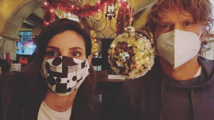 ダニエラ・ルーアのインスタグラム：「Somehow we made it this far... can’t wait for November 8th on CBS!  . Conseguimos chegar até aqui... Ansiosa para que chegue o dia 8 de Novembro na CBS!  . @ncisla @cbstv #kensi #deeks #densi #keeks #ncislafamilia #grateful #happy #ncisla」