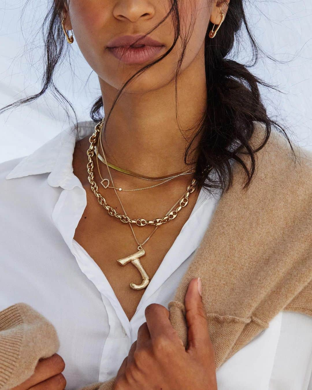 Anthropologieさんのインスタグラム写真 - (AnthropologieInstagram)「Get personal with these delicate pieces ✨ Shop our layerable zodiac pendants, letter necklaces, and lucky charms at the link in our bio. #FallingForAnthro」10月24日 5時20分 - anthropologie