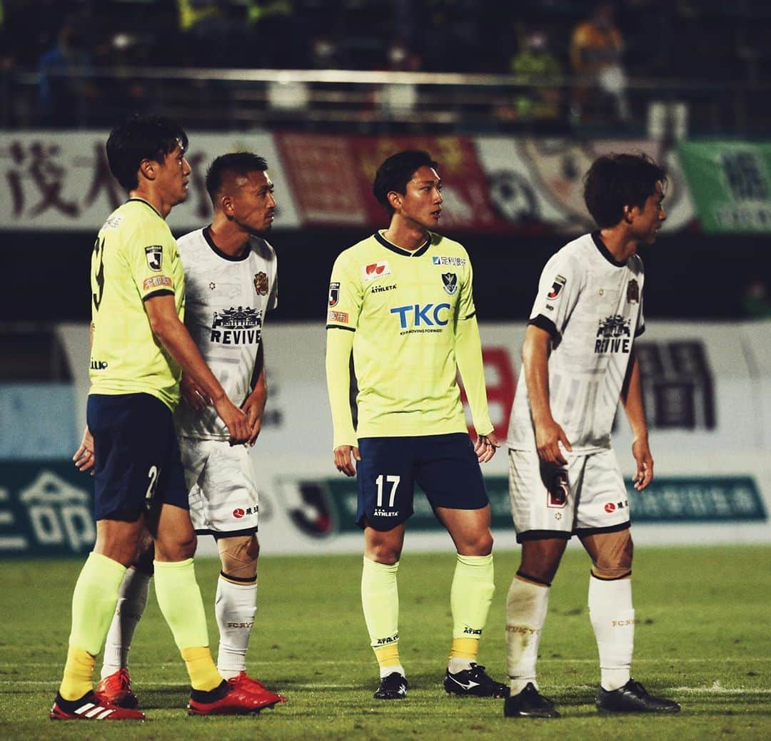 栃木SCさんのインスタグラム写真 - (栃木SCInstagram)「. 【GAME PHOTO】 . ▽HOME GAME  10/21 vs FC琉球 . ▽SCORE 栃木 4-1 琉球 . ▽SCORER 5分 榊翔太(栃木) 29分 沼田圭悟(琉球) 56分 榊翔太(栃木) 58分 森俊貴(栃木) 74分 森俊貴(栃木) . ▽STARTING LINEUP GK 50 #オビパウエルオビンナ DF 23 #柳育崇 DF 30 #田代雅也 DF 15 #溝渕雄志 MF 33 #黒﨑隼人 MF 5 #岩間雄大 MF 13 #禹相皓 MF 18 #森俊貴 FW 8 #明本考浩 FW 16 #榊翔太 FW 19 #大島康樹 . ▽SUBMEMBER GK 1 #川田修平 DF 35 #池庭諒耶 DF 6 #瀬川和樹 MF 17 #山本廉 MF 21 #大﨑淳矢 MF 11 #平岡翼 FW 29 #矢野貴章 . 次節は10/25にアウェイで愛媛FC戦です！ 引き続き共に戦いましょう！ KEEP MOVING FORWARD . #栃木SC #全員戦力 #jleague #Jリーグ #サッカー .」10月24日 15時15分 - tochigisc_official