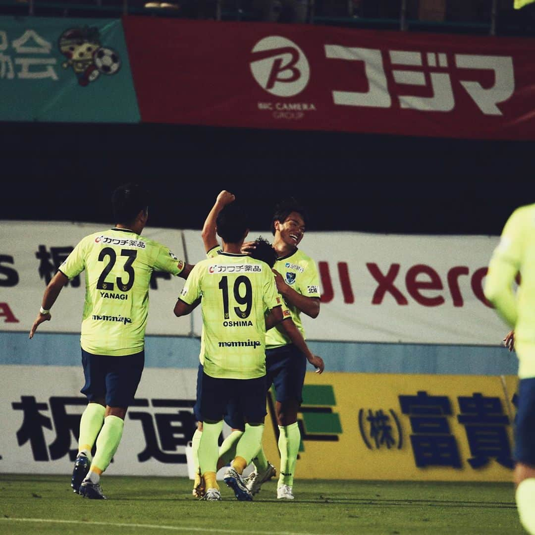 栃木SCさんのインスタグラム写真 - (栃木SCInstagram)「. 【GAME PHOTO】 . ▽HOME GAME  10/21 vs FC琉球 . ▽SCORE 栃木 4-1 琉球 . ▽SCORER 5分 榊翔太(栃木) 29分 沼田圭悟(琉球) 56分 榊翔太(栃木) 58分 森俊貴(栃木) 74分 森俊貴(栃木) . ▽STARTING LINEUP GK 50 #オビパウエルオビンナ DF 23 #柳育崇 DF 30 #田代雅也 DF 15 #溝渕雄志 MF 33 #黒﨑隼人 MF 5 #岩間雄大 MF 13 #禹相皓 MF 18 #森俊貴 FW 8 #明本考浩 FW 16 #榊翔太 FW 19 #大島康樹 . ▽SUBMEMBER GK 1 #川田修平 DF 35 #池庭諒耶 DF 6 #瀬川和樹 MF 17 #山本廉 MF 21 #大﨑淳矢 MF 11 #平岡翼 FW 29 #矢野貴章 . 次節は10/25にアウェイで愛媛FC戦です！ 引き続き共に戦いましょう！ KEEP MOVING FORWARD . #栃木SC #全員戦力 #jleague #Jリーグ #サッカー .」10月24日 15時23分 - tochigisc_official