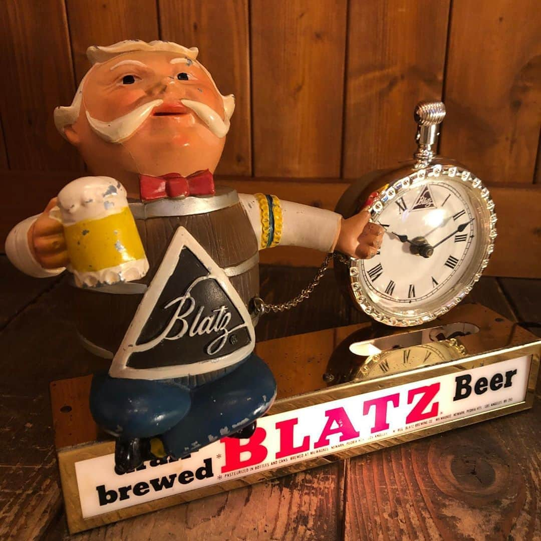 kiarrysさんのインスタグラム写真 - (kiarrysInstagram)「1960’s Blatz Beer Bartender Clock Store Display 23000yen web shop in store now.」10月24日 15時47分 - kiarrys