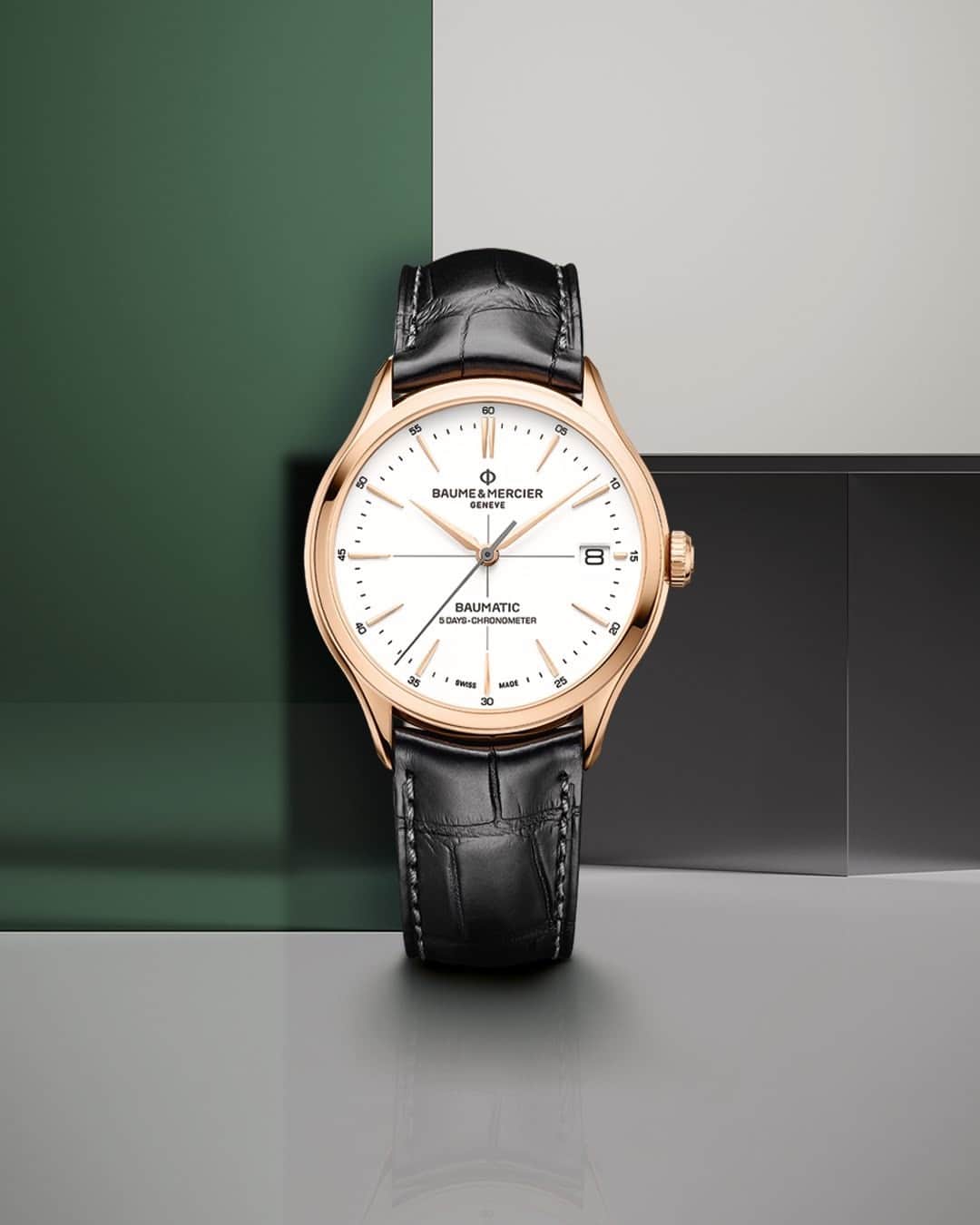 ボーンメルシーのインスタグラム：「Restrained x Cultivated. Let your imagination run free with The Clifton Baumatic 10469⁣.  -- Clifton Baumatic 10469⁣ 38.8mm, Baumatic in-house Calibre,  5 days Power Reserve, Chronometer,  18K pink gold case. ⁣ -- #baumeetmercier #baumatic #swissmade #luxurywatch #timepiece  #watchesofinstagram #instawatch #watchoftheday #watchfam  #watchcollector」