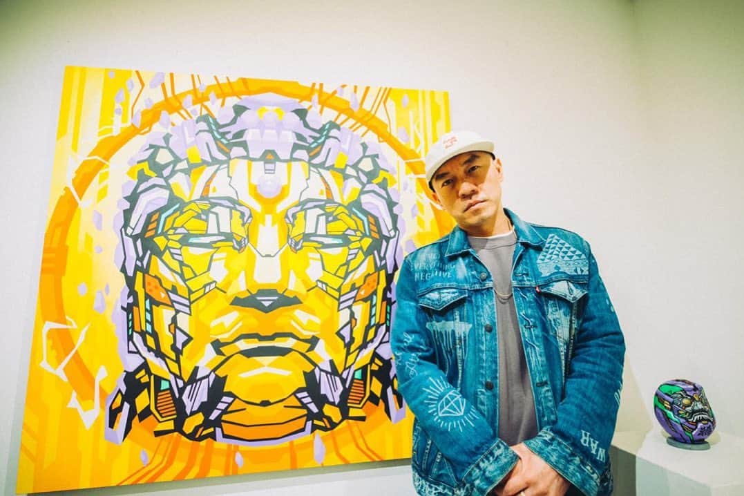 mastasimonのインスタグラム：「Checking out @tadaomishibuya Exhibition !!   Update Ver.2次元上昇!   相変わらず世界観が🔥🔥🔥  @gallery_sushi_amane Yokohamaでやってます！！  #tadaomishibuya #art #artexhibition #yokohama #galleryamane」