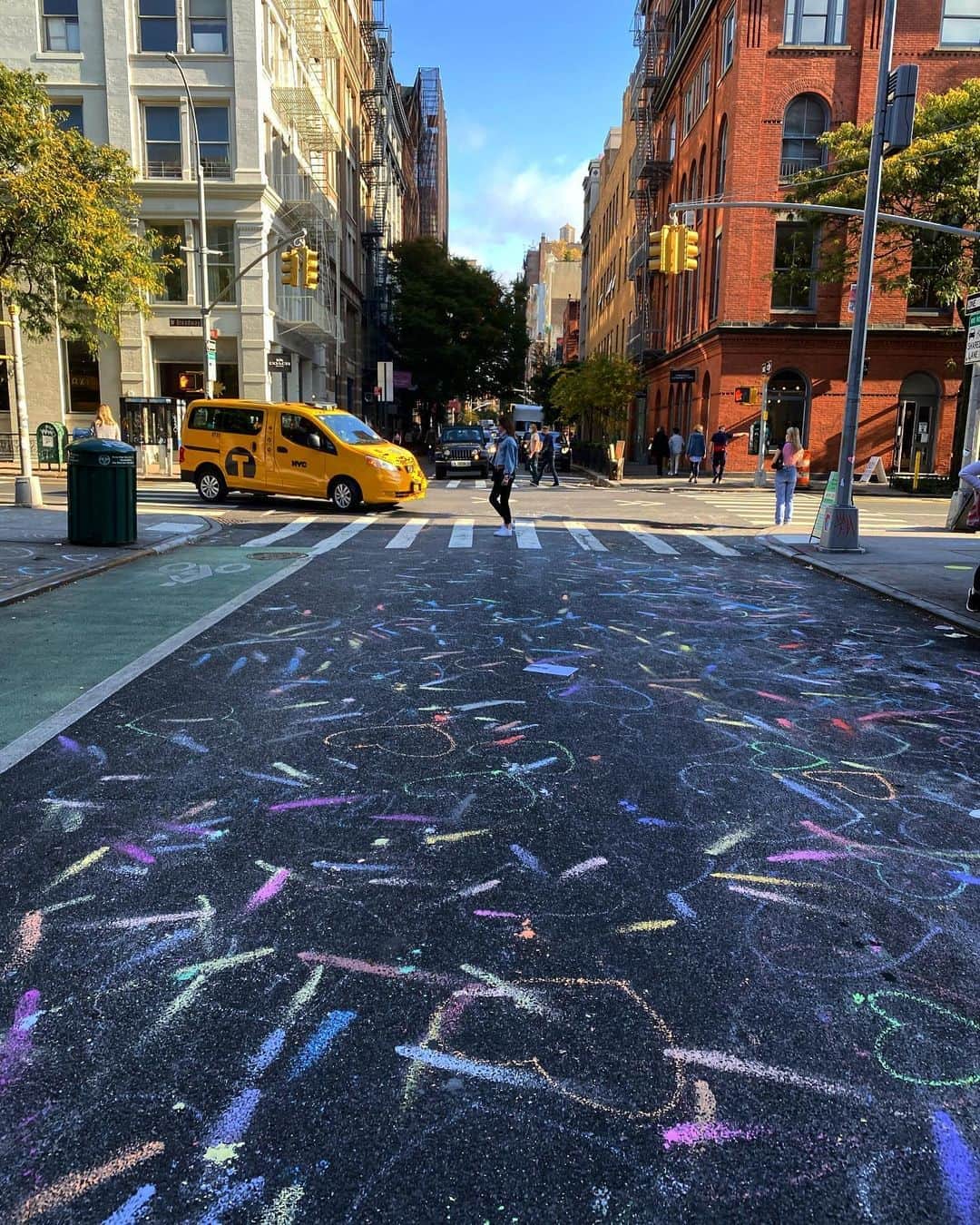 稲木ジョージのインスタグラム：「New York is not dead🗽🚕♥️ #newyorkstrong ニューヨークに少しづつ元気が戻ってきた✊🏾 ニューヨーカーは雑草魂があるのかも🏋🏻‍♂️」