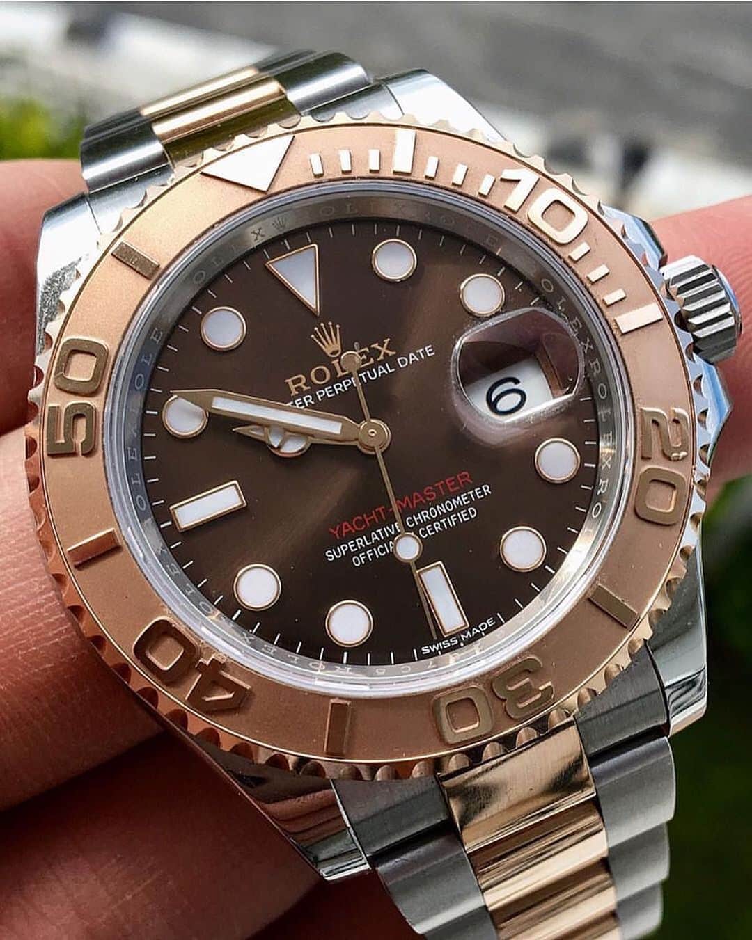Daily Watchさんのインスタグラム写真 - (Daily WatchInstagram)「Up close with the Rolex Yacht-Master with chocolate dial 😋 Photo by @sametwatches」10月24日 8時13分 - dailywatch