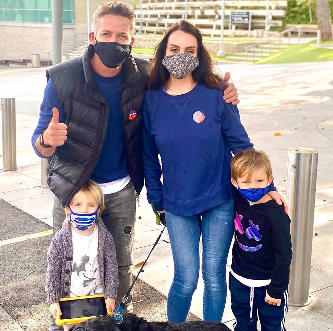 ショーン・マグワイアのインスタグラム：「I’ve waited 20 years to vote for the first time. I had no idea my first election would become one of the most important in history. Proud to vote and teach our boys the importance & responsibility of being part of democracy.」