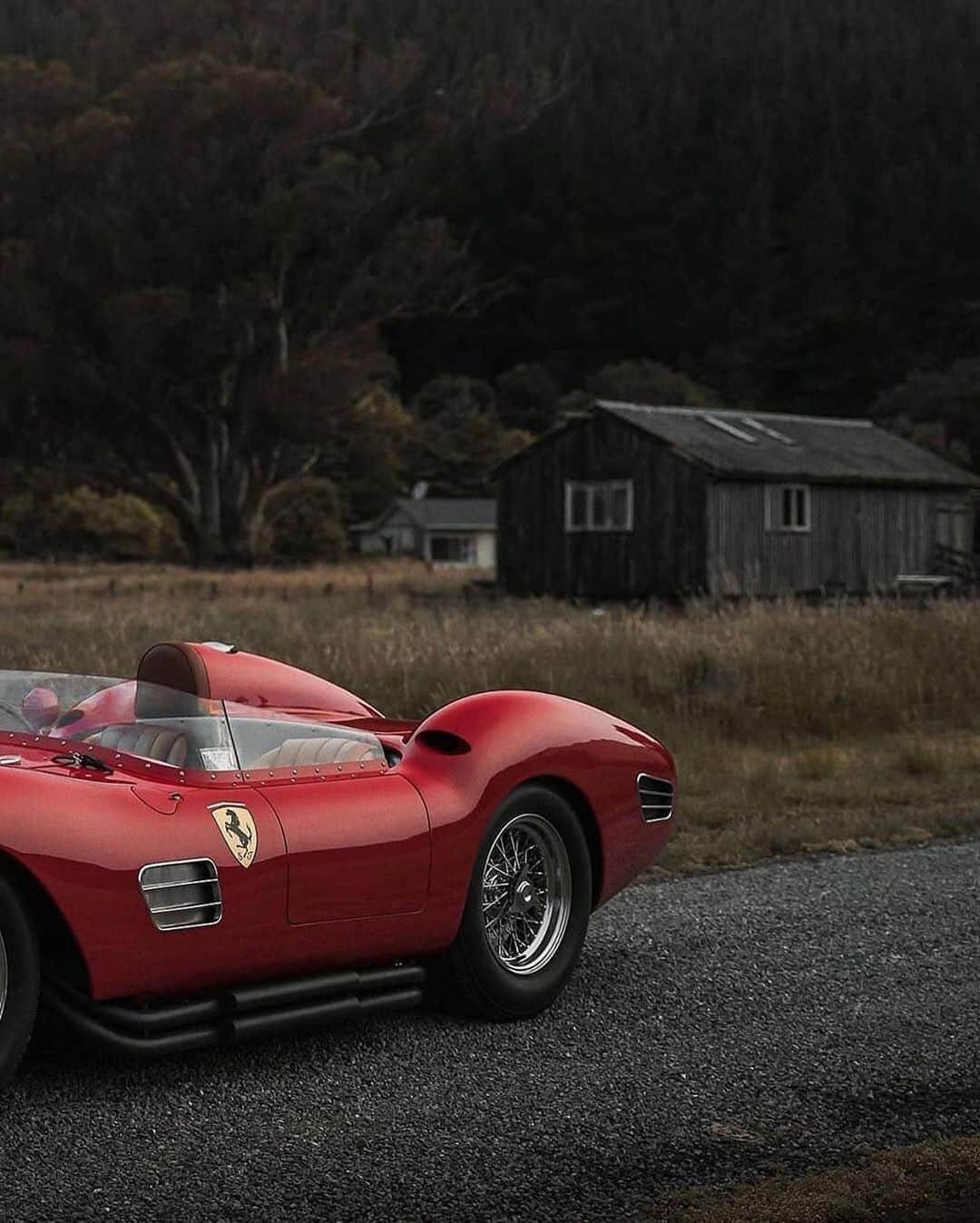 Kik:SoLeimanRTさんのインスタグラム写真 - (Kik:SoLeimanRTInstagram)「The Ferrari 250 Testa Rossa  3.0L V12,   @bradlongworth @gravels_cars_」10月24日 8時32分 - carinstagram
