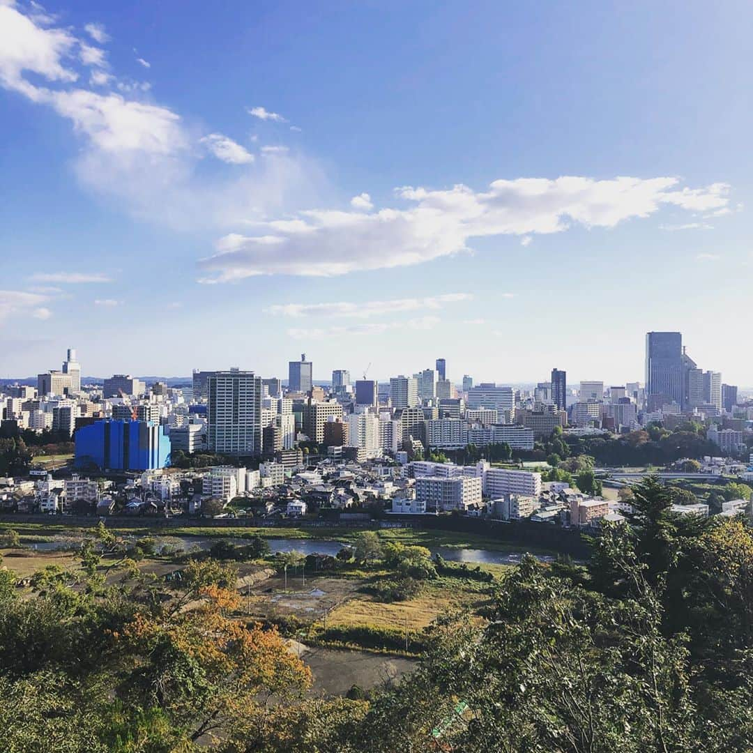 橋本塁さんのインスタグラム写真 - (橋本塁Instagram)「おはようございます！ 仙台11km朝ラン終了！今日は晴天で走りやすかったです！ 心身共に健康で STINGRAY仙台限定ショップ9日目！ 今日からポルカ店長DAY！ 11-19時まで！ ずっと居ます！ #仙台 #仙台ランニング #青葉神社  #stingrun #朝ラン #玉ラン #adidas #adidasultraboost  #run #running #we ランニング　#心身ともに健康に」10月24日 8時43分 - ruihashimoto