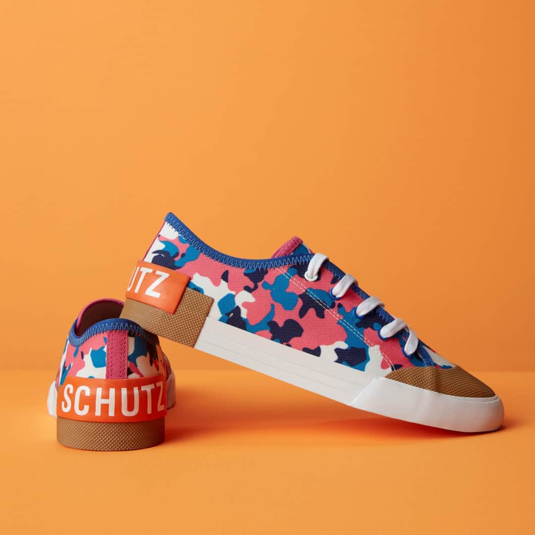Schutzのインスタグラム：「SCHUTZ JUNGLE NIGHTS ❤️ #schutzjungle」