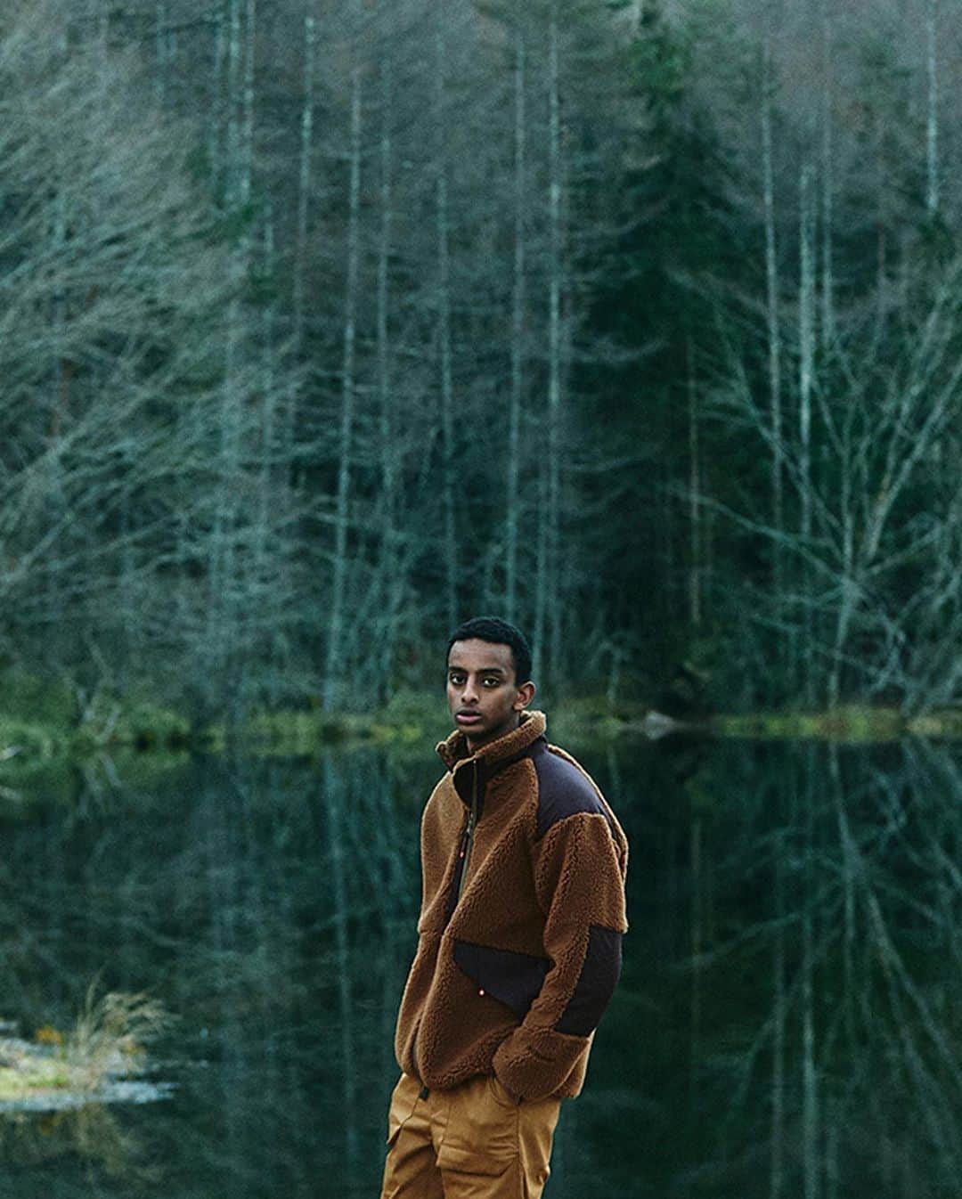 HYPEBEASTさんのインスタグラム写真 - (HYPEBEASTInstagram)「@hypebeaststyle: @woolrich has recruited @goldwin_official for its latest Outdoor Label collection, which draws inspiration from the infamous Appalachian Trail — a 2,000-mile journey located in North America — FW20 is crafted for both readiness and adaptability. The collection is comprised of three main pillars: heritage as a source of inspiration, sustainability as an approach towards the future, and innovation as a tool to better enhance the technologies used in production and design. Click the link in bio for more details, the collection is available now via Woolrich.⁠⠀ Photo: Woolrich Outdoor Label」10月24日 9時10分 - hypebeast