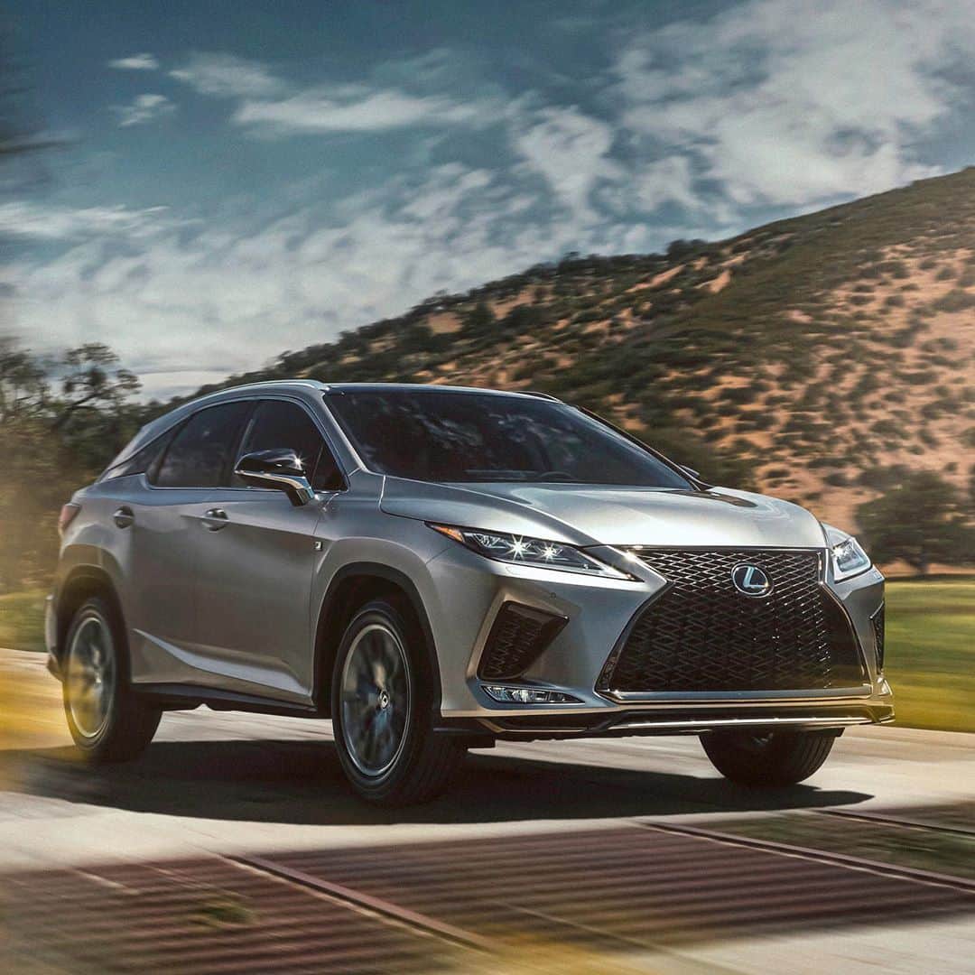 Lexus USAさんのインスタグラム写真 - (Lexus USAInstagram)「Hitting the road soon? Hit up your Lexus dealer now during the Lexus Exclusive Tire Event for $100 off a set of four new tires, plus a complimentary multi-point inspection. Visit the link in our bio to learn more.」10月24日 9時22分 - lexususa