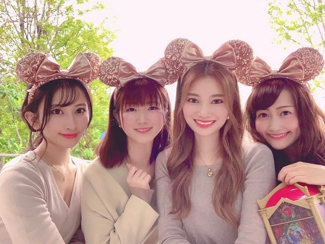 金子実加さんのインスタグラム写真 金子実加instagram 欲しかったpuクリームショートブーツを やっと履けました テカテカでかわいい 靴好きだな Puショートブーツ スクエアトゥ スクエアショートブーツ エナメルショート