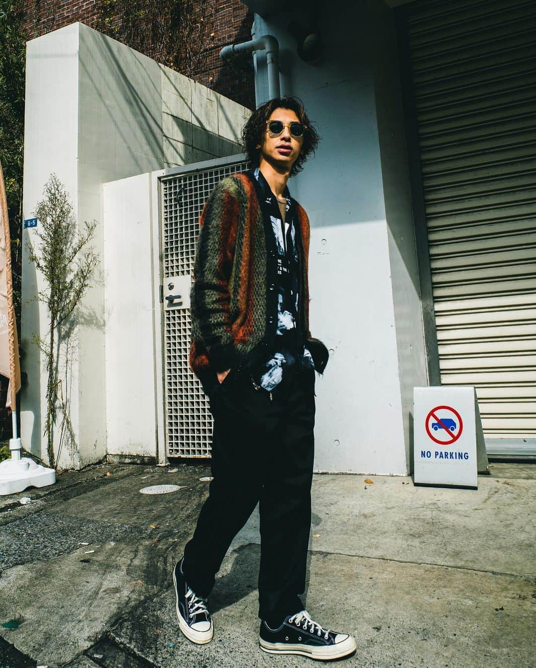 のインスタグラム：「#wackomaria STYLE #mohair  #mohaircardigan  #alohashirt  #skaterfashion  #converse  #ayame  #sunglasses」