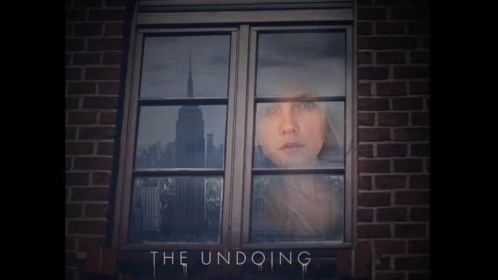 ヴラダ・ロスリャコヴァのインスタグラム：「Thrilling #TheUndoing home premiere  with a leather basket of amazing treats 🎁 such as cozy blanket, bougie candle, elegant photo frame and box of sweets organized by  @hbo & @robinmarsicano 😎 Guys, I’ve really enjoyed first 2 episodes and super eager to find out what happens in the next series! You can watch the first one this Sunday, October 25th already! Don’t miss it! 🥳」