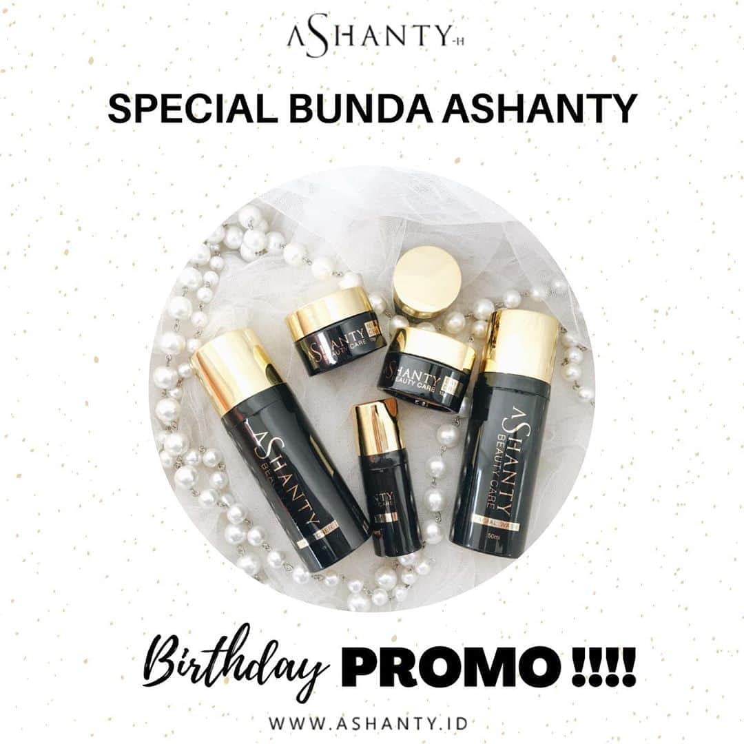 ASHANTY BEAUTY CREAM OFFICIALのインスタグラム：「🎉SPECIAL BUNDA ASHANTY BIRTHDAY PROMO🎉   Menyambut Hari Ulang Tahun Bunda Ashanty, Ashanty Beauty Cream dan Kcosmetics Official memberikan promo cantik untuk kamu yang ingin memiliki kulit wajah yang lebih sehat, cerah, glowing, lembut, lembab dan awet muda 🌸  Dapatkan : Paket Special Birthday 1  • Ashanty Beauty Cream (Pilih salah satu series) • Skinua Pure O2 Mask  • Skinua Ultra W Modelling Mask Ice Cream GRATIS CAMELLIA VELVET TINT (Pilih salah satu shade) hanya Rp 900.000,-   Paket Special Birthday 2  • Ashanty Beauty Cream (Pilih salah satu series)  • Skinua Ultra W Modelling Mask Ice Cream GRATIS LIPMATTE ASHANTY (Pilih salah satu shade) hanya Rp 550.000,-  Paket Special Birthday 3  • Ashanty Beauty Cream (Pilih salah satu series) GRATIS LIPMATTE ASHANTY (Pilih salah satu shade) hanya Rp 450.000,-  Yuk Ladies pilih paket favoritemu, berikan perawatan dan nutrisi terbaik untuk kulit wajahmu. Pesan sekarang juga yaa sebelum kehabisaaan, stock promo sangat terbataaaassss !!!!!  _____________________________ Informasi dan pemesanan  Ashanty Beauty Cream Chat Via WA : WA: 081293823950 WA: 081287388885 WA: 087778489900 WA: 085781140354 ⚡️ Fast Respons Click Link On Bio Instagram @ashantyid ❣️ ______________________________ #ashantybeautycream #creamashanty #skincareashanty #skincare #skincareartis #skincarelokal #creamwajah #creamperawatanwajah #obatjerawat #jerawat #kosmetik #krimwajah #creamwajah #whiteningcream #ashantyid #ashanty」
