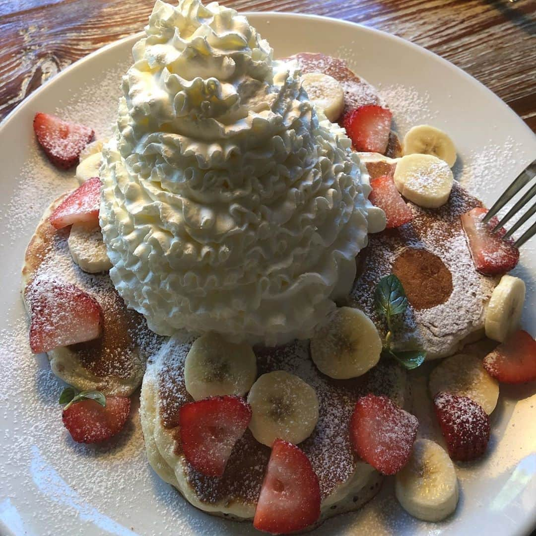 セイン・カミュさんのインスタグラム写真 - (セイン・カミュInstagram)「Father-Daughter Saturday morning brunch❣️😃💕 #thanecamus #fatherdaughter #fatherdaughtertime #konascoffee #pancakes #acaibowl #coffee #lemonade #feelingblessed #brunch #lIove」10月24日 11時27分 - thanecamus