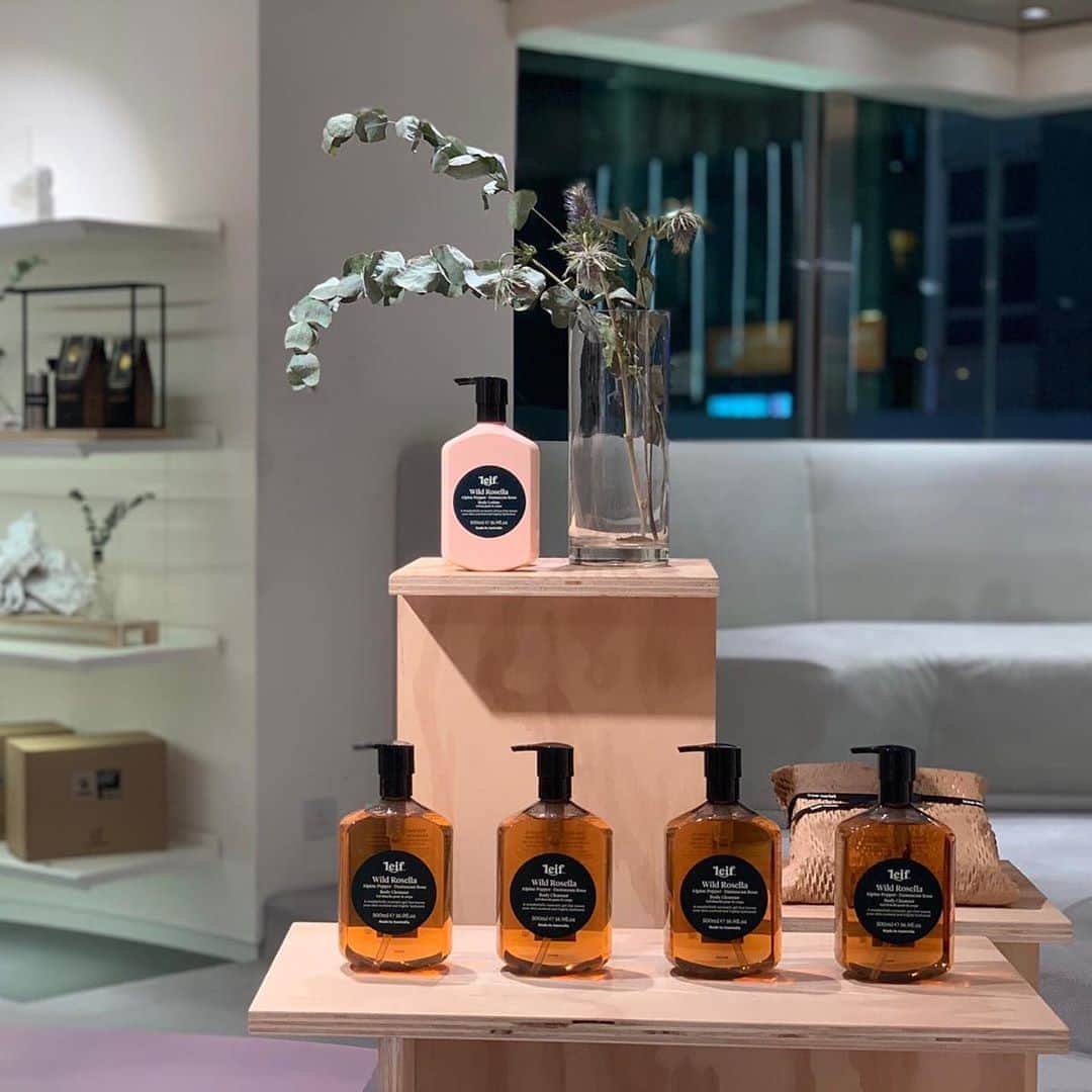 I.T IS INSPIRATIONさんのインスタグラム写真 - (I.T IS INSPIRATIONInstagram)「Leif heroes the diverse flora of Australia. - The all-natural Australian brand - @leifproducts has landed at I.T Hysan One today. Their clean-formulations are vegan, cruelty-free and made in Australia. The simple but impeccable stylish container design has even created the appeal of the products. Experience the Australian superpower today. - #ITHK #ITisInspiration #leif #leifproducts」10月24日 12時01分 - ithk