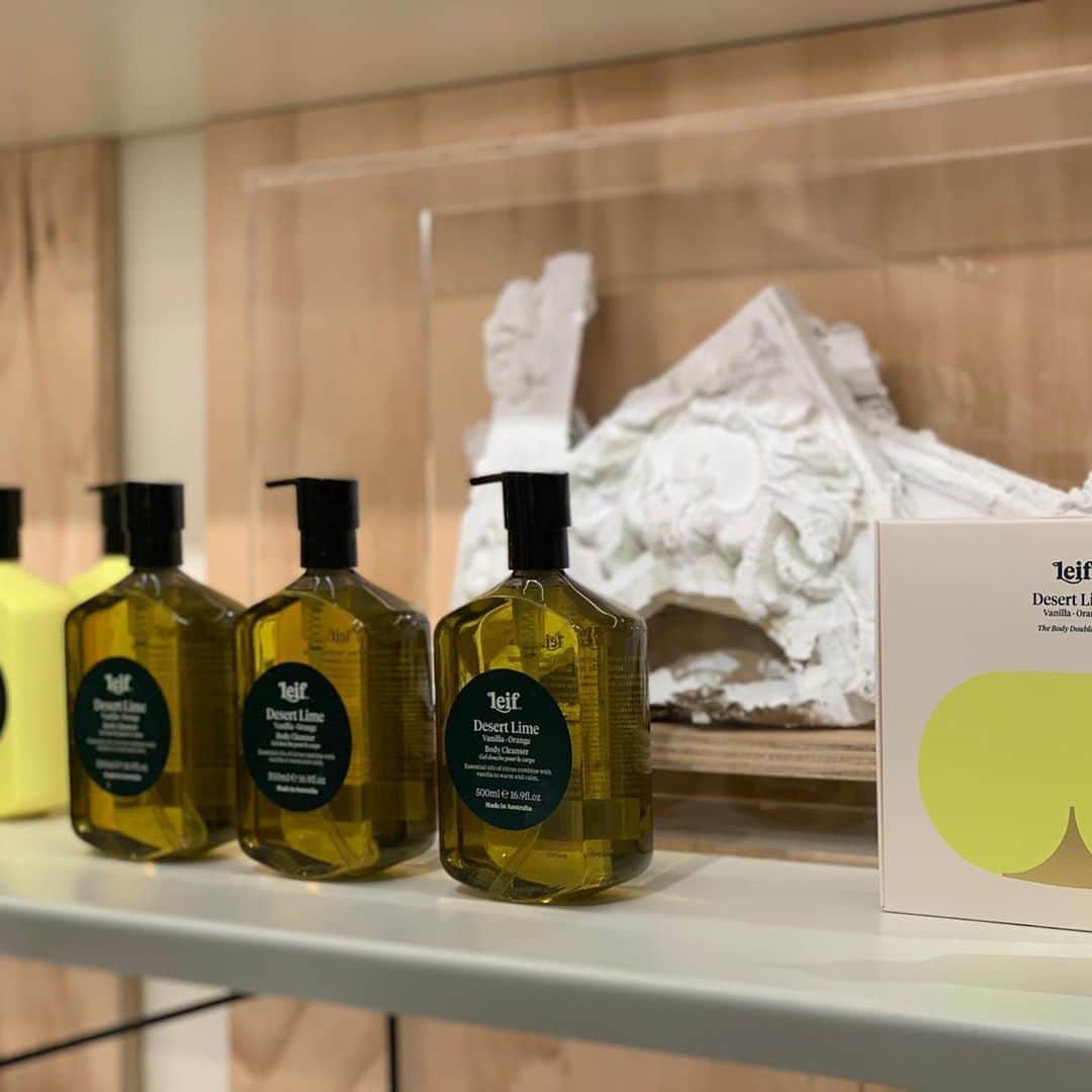 I.T IS INSPIRATIONさんのインスタグラム写真 - (I.T IS INSPIRATIONInstagram)「Leif heroes the diverse flora of Australia. - The all-natural Australian brand - @leifproducts has landed at I.T Hysan One today. Their clean-formulations are vegan, cruelty-free and made in Australia. The simple but impeccable stylish container design has even created the appeal of the products. Experience the Australian superpower today. - #ITHK #ITisInspiration #leif #leifproducts」10月24日 12時01分 - ithk