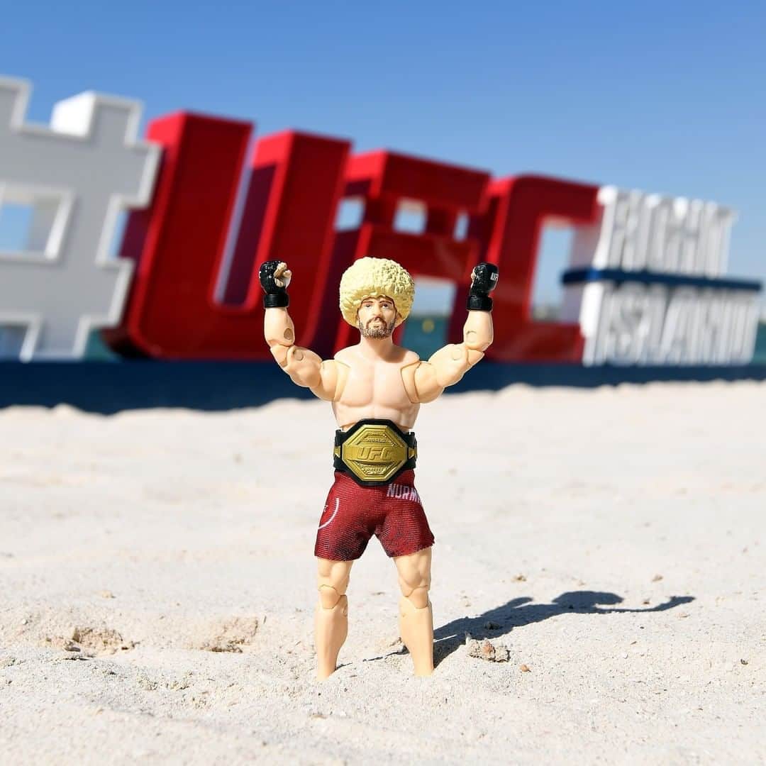 UFCさんのインスタグラム写真 - (UFCInstagram)「The Eagle has made it to the beaches of Fight Island 🏝  [ Get your #UFCxJazwares collection today  LINK IN BIO ]」10月24日 12時04分 - ufc