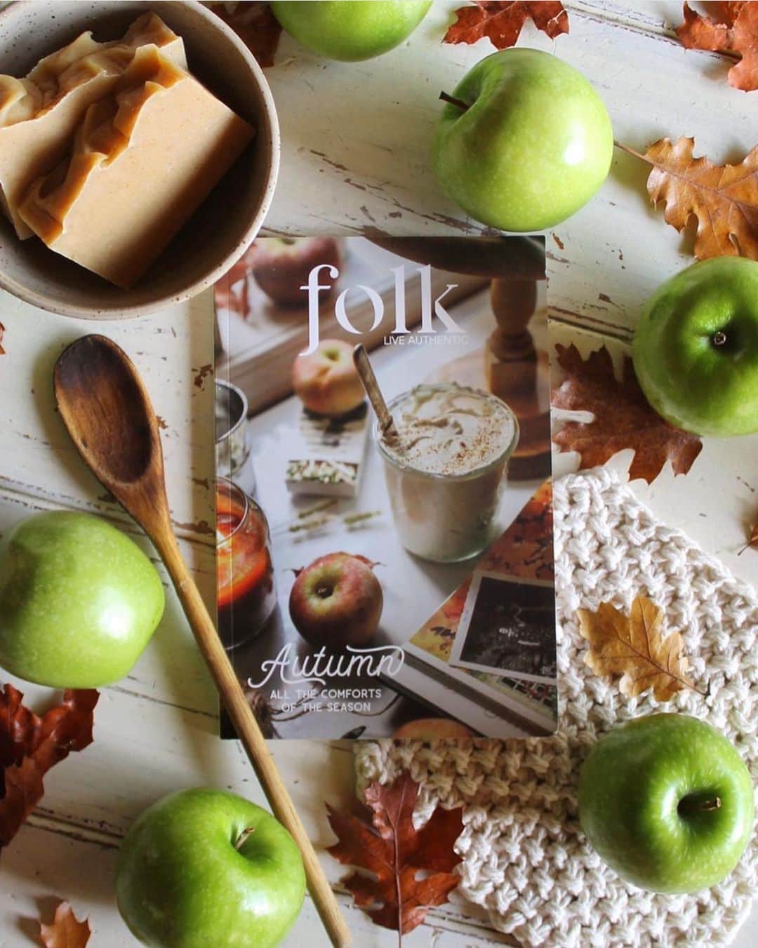 FOLKのインスタグラム：「This weekend is your final chance to order the Autumn issue of @folkmagazine. Next week we will be transitioning towards Christmas! This is probably my favorite issue we’ve ever created and we know you will love it. Go to www.folkgeneral.com to order. Use code AUTUMN for free shipping on your entire order! Photo by @songofasparrow」