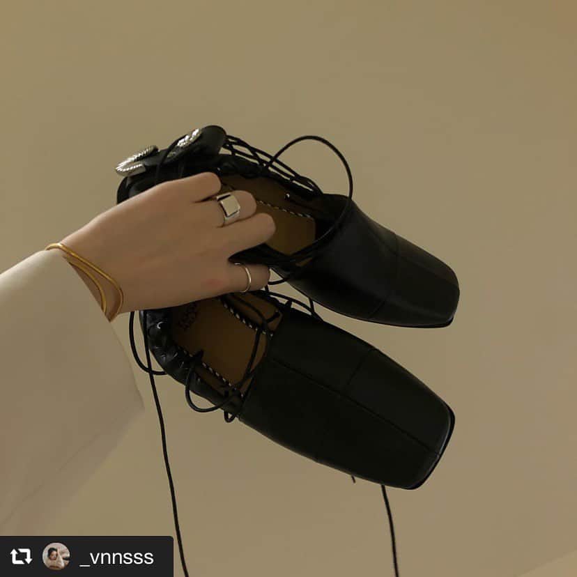 TOGAさんのインスタグラム写真 - (TOGAInstagram)「#repost @_vnnsss TOGA PULLA SHOE AW2020 Lace up pumps Available at TOGA stores. ・ #togaarchives #togaarchives_online #toga #togapulla #togapullashoe #shareyourpulla #togapulla20aw #トーガ #トーガアーカイブス #トーガプルラ」10月24日 12時43分 - togaarchives