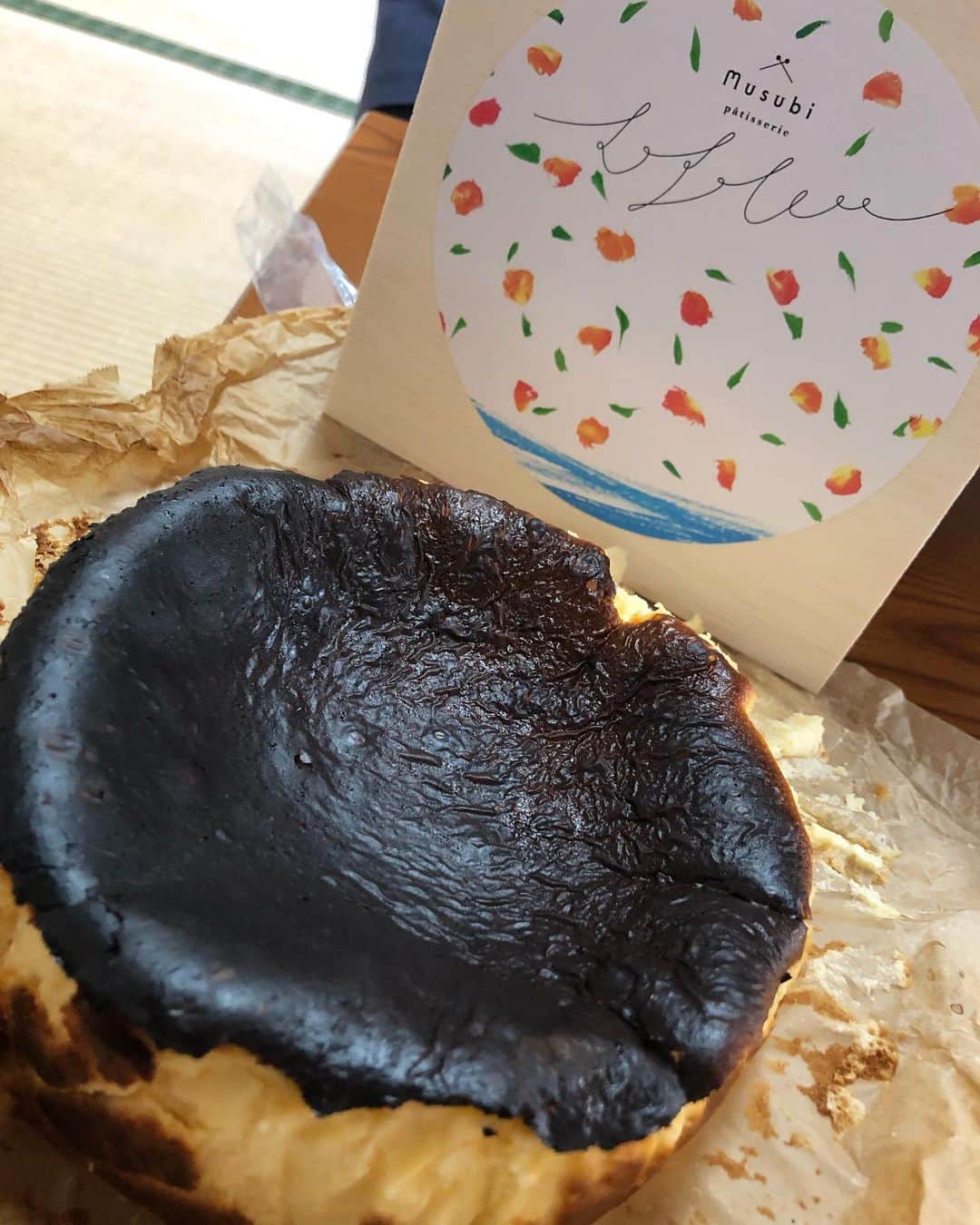 山口祥行のインスタグラム：「ヒロシの凄く美味いチーズケーキ #古民家カフェむすび」