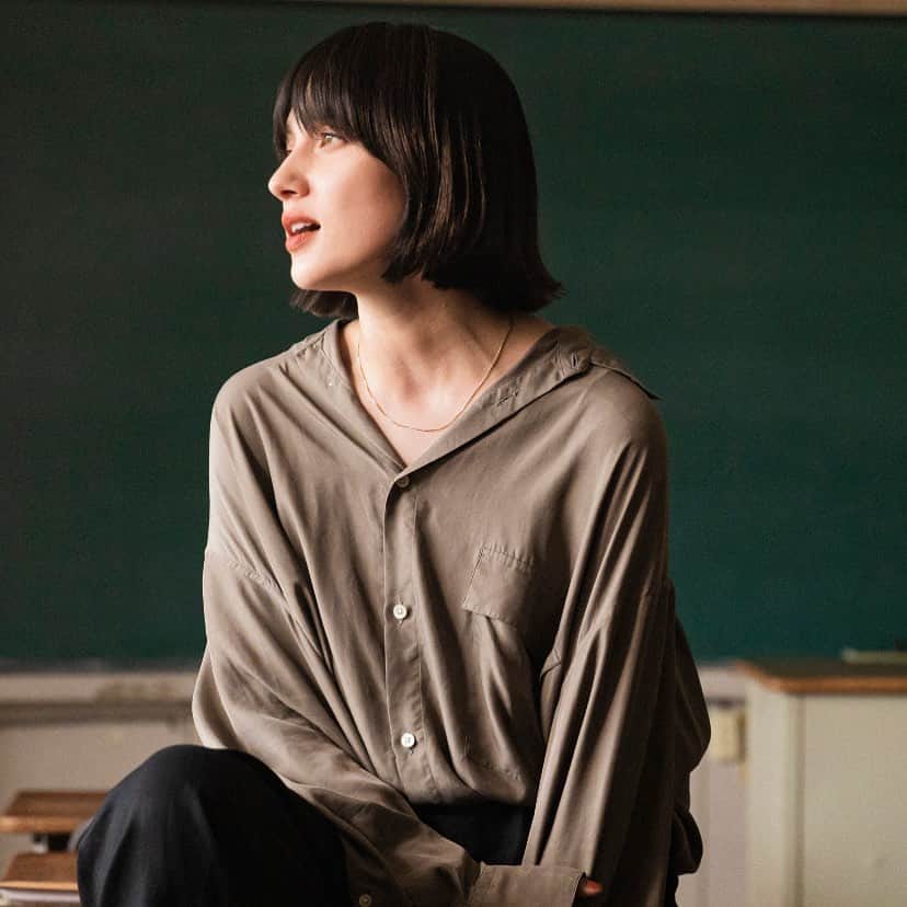 Emilyさんのインスタグラム写真 - (EmilyInstagram)「本日18:00よりHONEBONEの新しいMVを公開します。真面目に本気で取り組みました。 是非見て欲しいです。」10月24日 12時48分 - emily_honebone