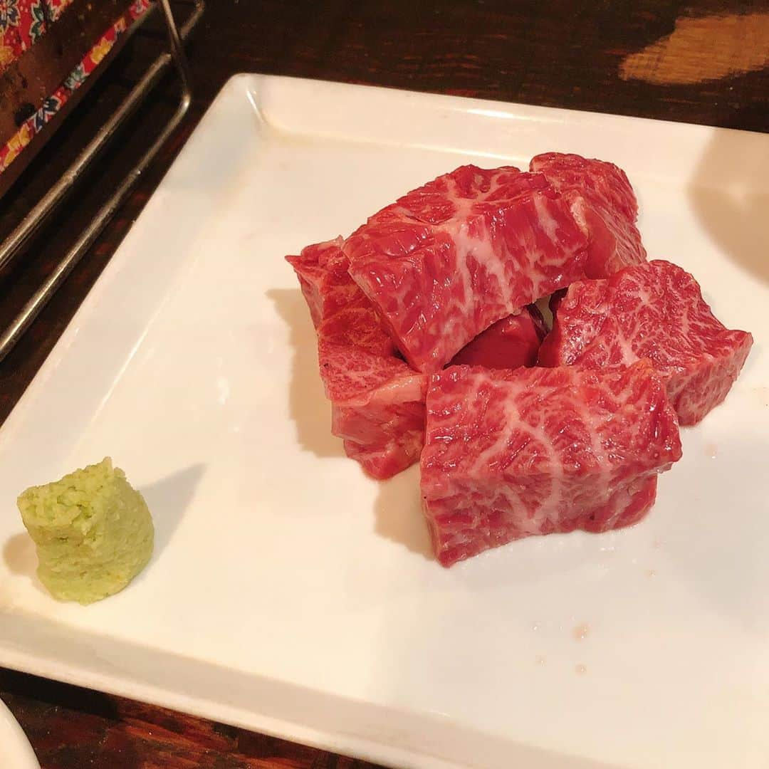 長江愛美さんのインスタグラム写真 - (長江愛美Instagram)「のんてぃーと焼肉day🥩❤️  芽ネギの新メニュー美味しかった😋  野呂さんったらなんだか、またさらに可愛くなってたなぁ👱🏻‍♀️🤍  いっぱい笑って元気もらいました🤣🌹 だいすき🤍  #焼肉 #のんてぃー #野呂佳代 #面白可愛い #アイドル #ファンです #きゅん #有難う #笑った #いくじなし」10月24日 13時17分 - manamin.512