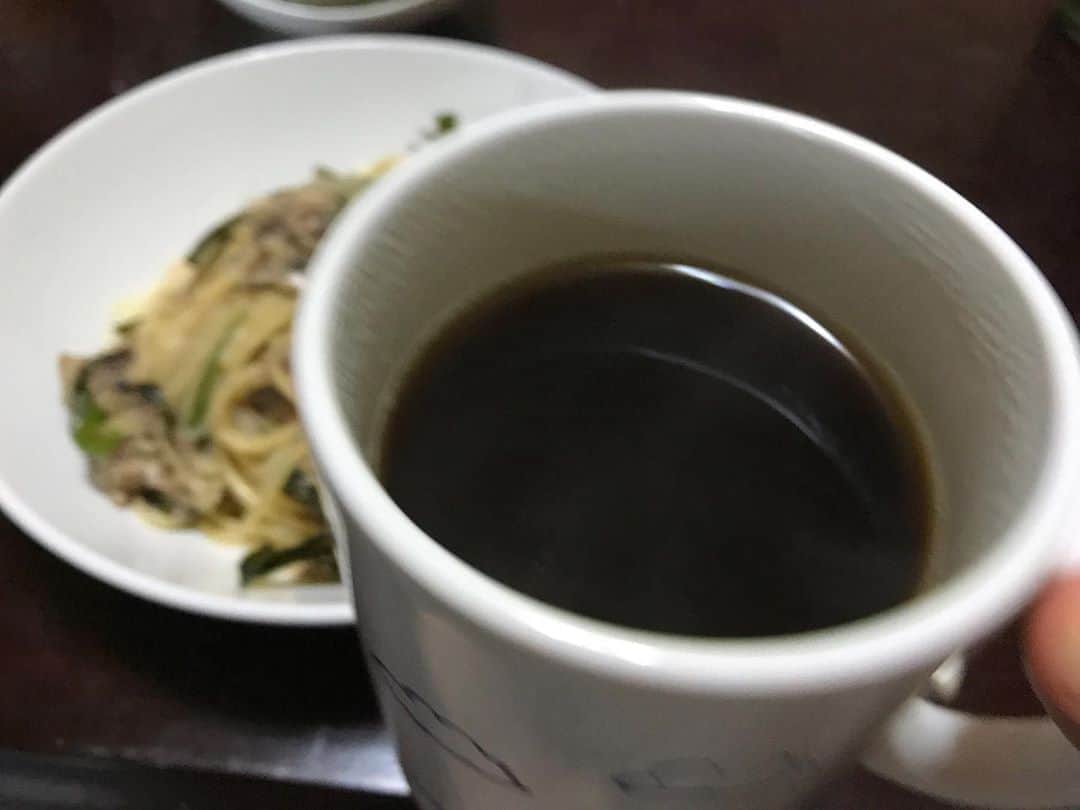 スネオヘアーさんのインスタグラム写真 - (スネオヘアーInstagram)「#スネオヘアー　#家飯昼飯 #鯖缶パスタ　#簡単うまい #海苔も良いけど #刻んだ青じその方が合うな #インスタント珈琲 #suneohair #たいらのおやま食堂」10月24日 14時18分 - suneohairofficial