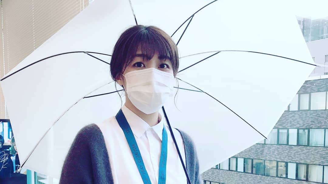 北海道テレビ「イチオシ！モーニング」さんのインスタグラム写真 - (北海道テレビ「イチオシ！モーニング」Instagram)「#室岡里美#始球式への道  11月1日日曜#ファイターズ #ホーム最終戦始球式に挑む室岡さん スポーツコーナーのふたりも応援しています⚾️🙌 一方、肩が上がらない室岡さん 今日の練習は雨のためお休み🌧 コンディションをしっかり整えます🌱🌱  #始球式まで#残り8日#本番はみんなの視線を独り占め #小俣彩織#福永裕梨#いつか二人も始球式あるかも？#イチモニ」10月24日 14時32分 - htb_ichimoni