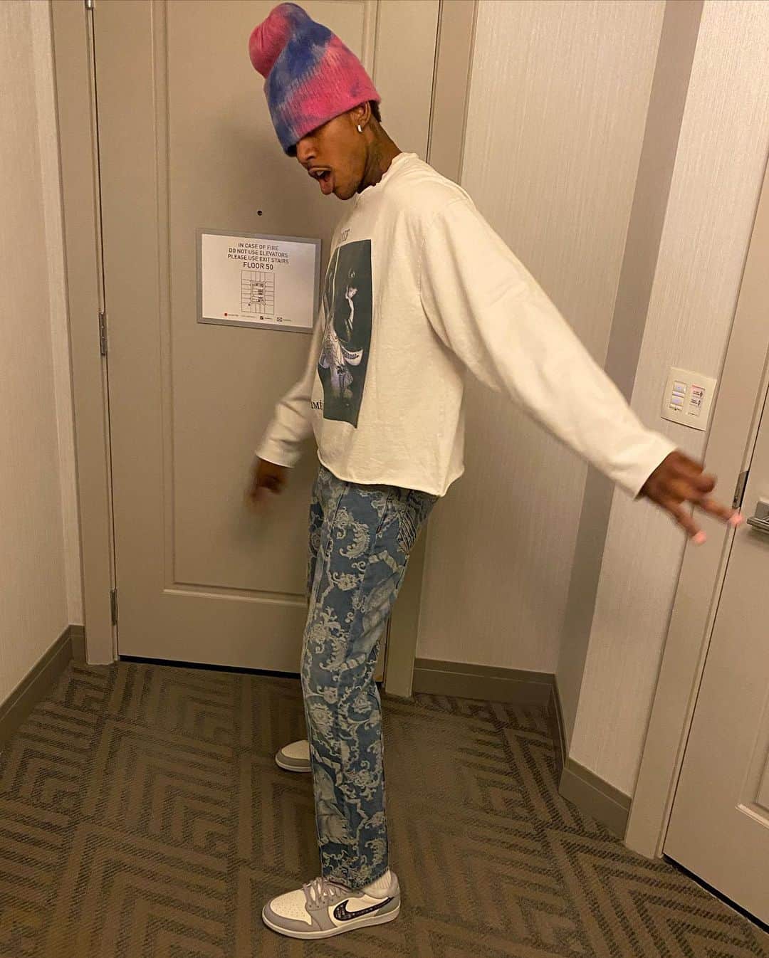 ニック・ヤングのインスタグラム：「Cabin Fever #MostHated」