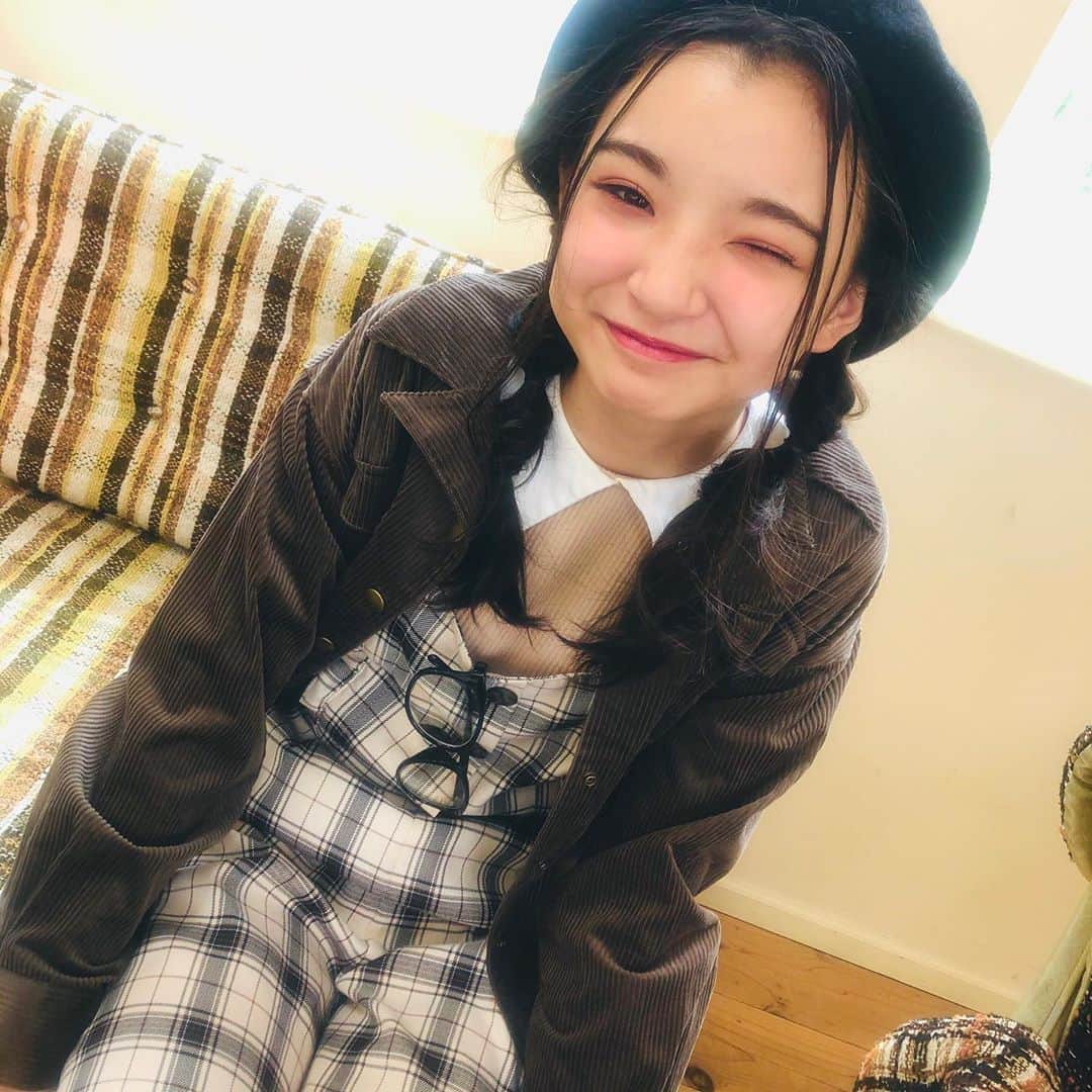 ニコ☆プチのインスタグラム：「🍫🍫 ウィンク練習中のめい‼︎😉🤎 チョコみたいなコーデ🍫❤︎ . . . #本多萌愛」