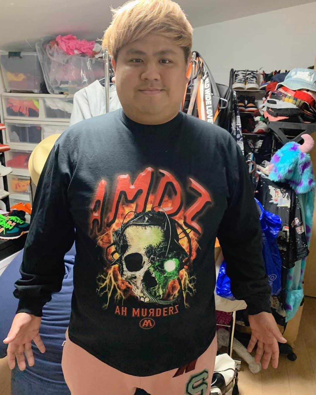 池田真一のインスタグラム：「AH MURDERZ  ロンＴ、Tシャツ、ショルダーバッグ めちゃくちゃ渋いっす！！！！  #AHMURDERZ #REDSPIDER」