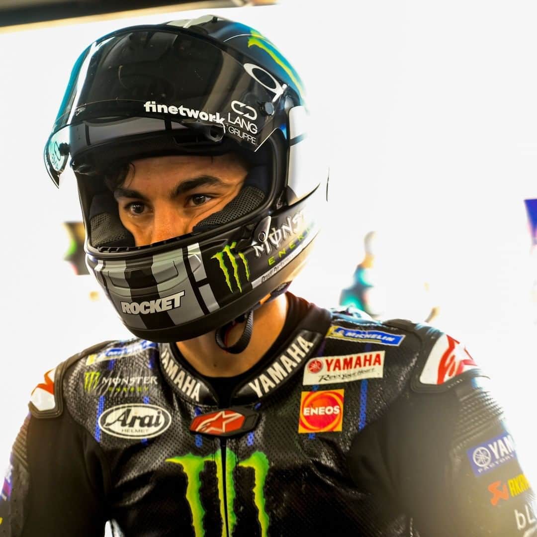 YamahaMotoGPさんのインスタグラム写真 - (YamahaMotoGPInstagram)「Tomorrow's race could be crucial for @maverick12official's 2020 championship challenge 👀   Tune in at 13:00 CET (Central Europe Winter Time) for the @motogp race 📺   #MonsterYamaha  #MotoGP  #AlcanizGP」10月25日 2時02分 - yamahamotogp