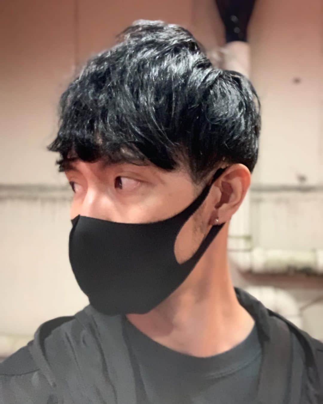 下山裕貴のインスタグラム：「バチェロレッテをご覧になってフォローして頂いた皆さま、いつも温かいコメントやDM心より感謝します。 And thanks to all my friends and family for your kindness and support. Love you all!  これからもSNSを通じて様々な景色を共有していけたらと思っているので、 応援よろしくお願いします😌  いよいよ来週10月30日(金)午前0時より最終話EP8とアフターファイナルローズが配信されます🌹✨  最後までこの旅の行方を見守り、見届けて頂けたら嬉しいです！  Wishing you all a nice relaxing #bachelorettejapan weekend😊  #バチェロレッテ #バチェロレッテジャパン #バチェラー #バチェラージャパン #thebachelorette #bachelorette #amazonprimevideo #下山裕貴 #アメリカ度ならナンバー1 #髪きった」