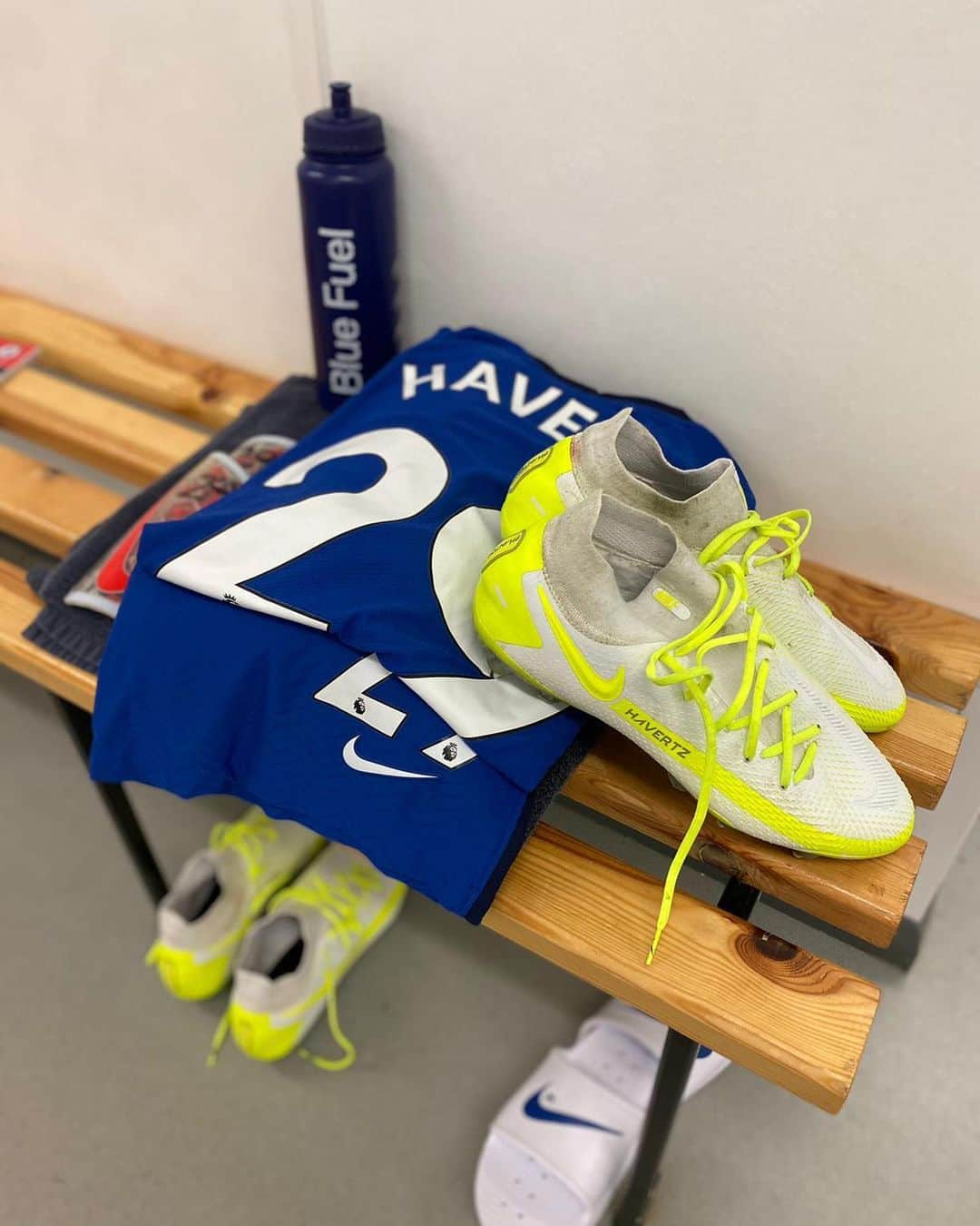 チェルシーFCさんのインスタグラム写真 - (チェルシーFCInstagram)「@kaihavertz29 & @cmpulisic are all set!👌 #MUNCHE #CFC #Chelsea」10月25日 0時33分 - chelseafc