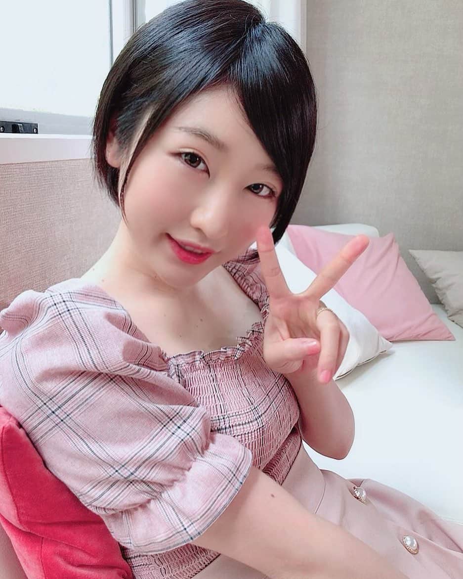 のインスタグラム：「🌼#kawaiiおふしょファイル 🌼﻿  ﻿ #柚木結愛 ちゃん❤ 11月25日発売！﻿  #ゆずきゆあ﻿ #yuzukiyua﻿ #kawaii﻿ #かわいい﻿ #beauty﻿ #美少女﻿ #ポートレート﻿ #どこにでもいそうでどこにもいない美少女発掘メーカー」