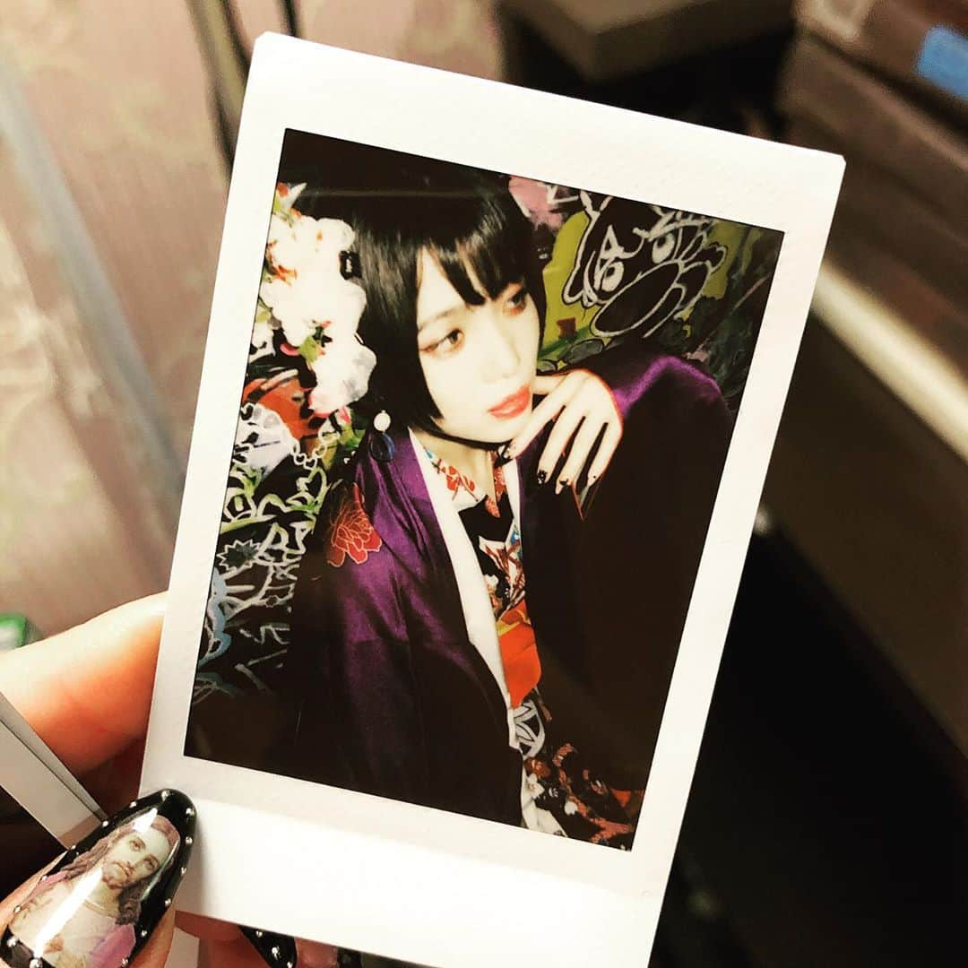 胡桃沢まひるさんのインスタグラム写真 - (胡桃沢まひるInstagram)「#龍馬卒大宴会 #cheki #チェキ #japanesegirl #japanese #kimono #着物 #akihabara #dearstage #秋葉原 #チャイボーグ #チャイボーグメイク #kawaii #kawaiigirl #kawaiigirlfashion #花魁」10月25日 0時59分 - mahiru104