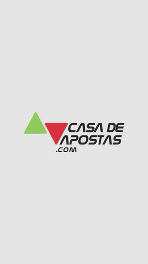 レナータ・ファンのインスタグラム：「Fim de semana chegou e vocês já sabem: vou deixar meus palpites na @casadeapostas_br! Confira minhas dicas para a Série A do #campeonatobrasileiro e para a abertura das quartas de final do #BrasileirãoFeminino A-1 e faça os seus também! Tem Inter, Ceará, Galo... Na última rodada fui bem! Vem comigo, vem pra Casa! www.casadeapostas.com  #CasaDeApostas #RenataFan #brasileirao #futebolfeminino」