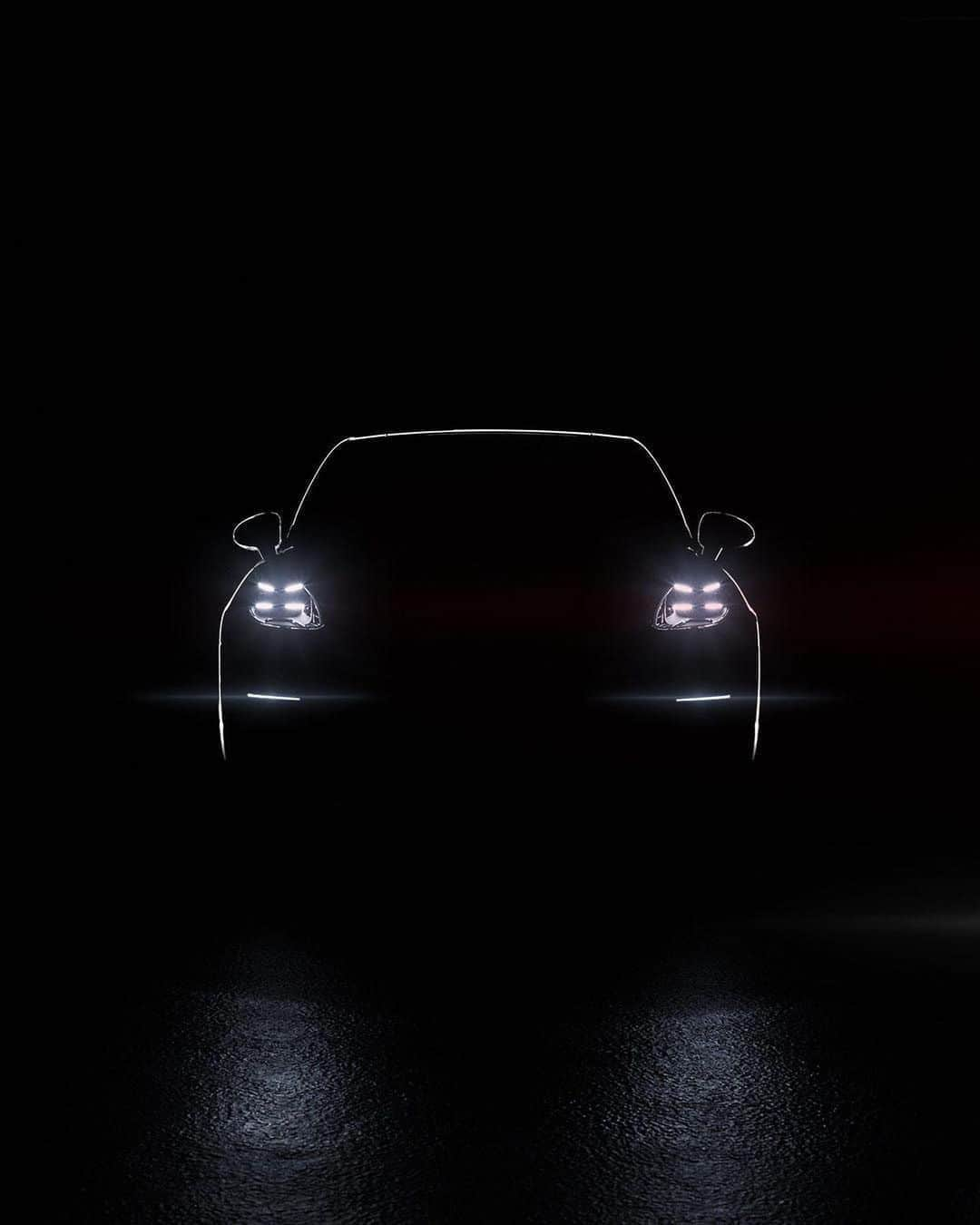 Porscheさんのインスタグラム写真 - (PorscheInstagram)「It will be all light on the night - the Macan's distinctive daytime running lights and rear light strip make this car stand out from the shadows. __  Macan: Fuel consumption combined: 8,2 l/100 km; CO2 emissions combined: 186 g/km I https://porsche.click/DAT-Leitfaden I Status: 10/2020」10月25日 1時12分 - porsche