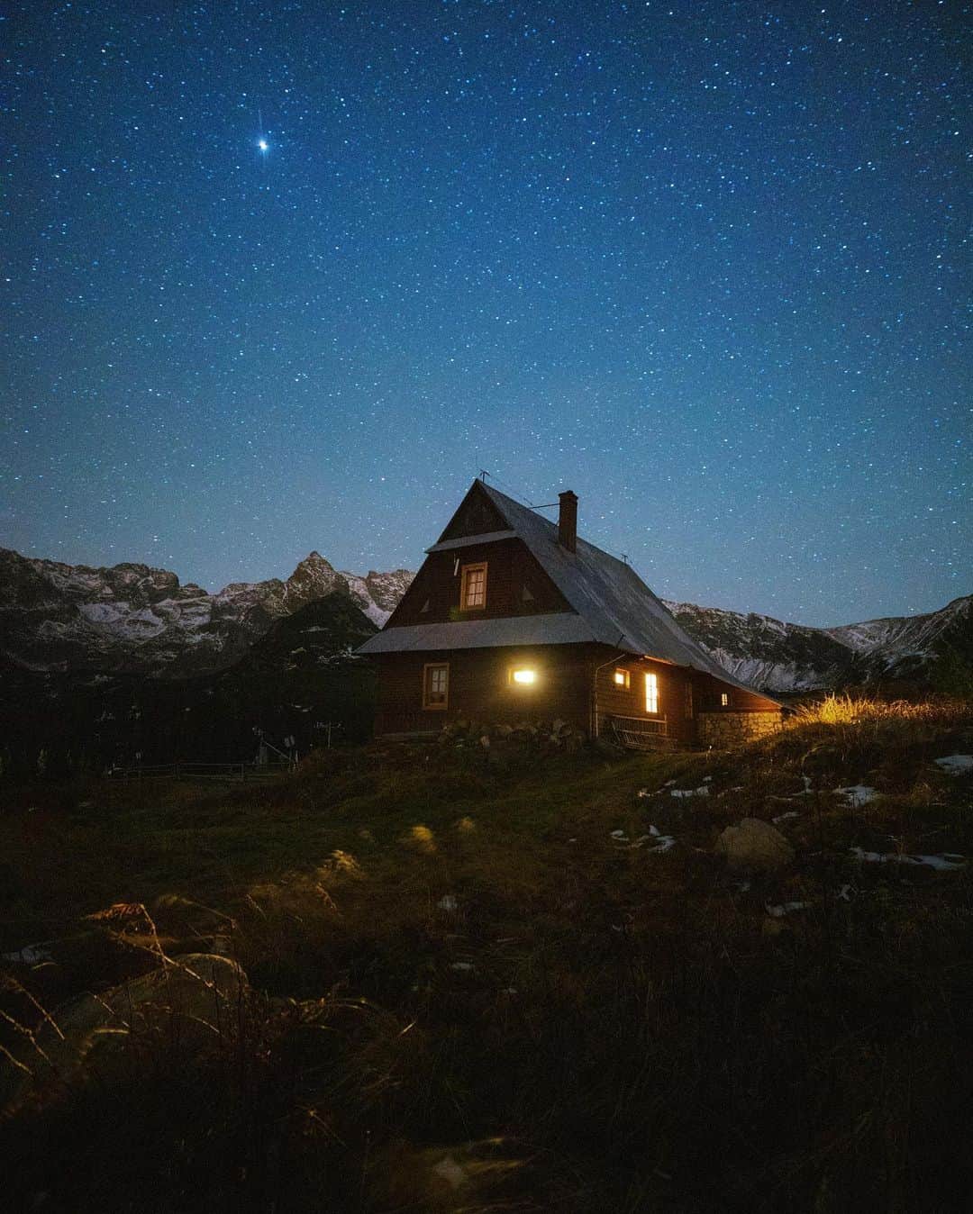 Alex Strohlさんのインスタグラム写真 - (Alex StrohlInstagram)「Finally got to spend the night in the Gąsienicowa valley. Few things are as neat as spending a night away from the valley floor, drinking water from the creeks, and eating simple foods.. @polska.travel」10月25日 1時26分 - alexstrohl