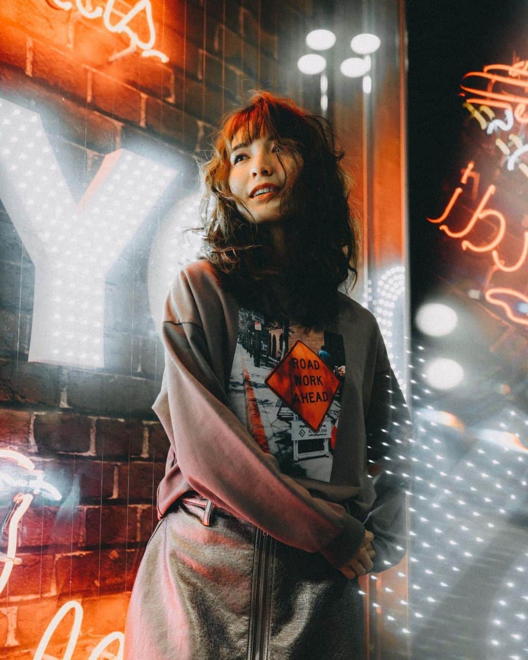 のインスタグラム：「HM🧡 Talent.model @nononon159  Photo @xx_s_a_i_xx  Hair&make @tmm_238  Fashion @gydajp  . . . . . . #hairmake#makeup #makeuqartist#ロケ撮影 #ヘアメイク#秋冬メイク #カラーメイク#オレンジリップ  #ほのか#モデル #shooting#gyda  #ヘアメイクアーティスト #中村巴美」